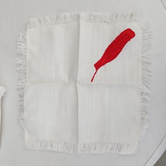 6 Vintage Embroidered Linen Napkins - Picture 5 of 5